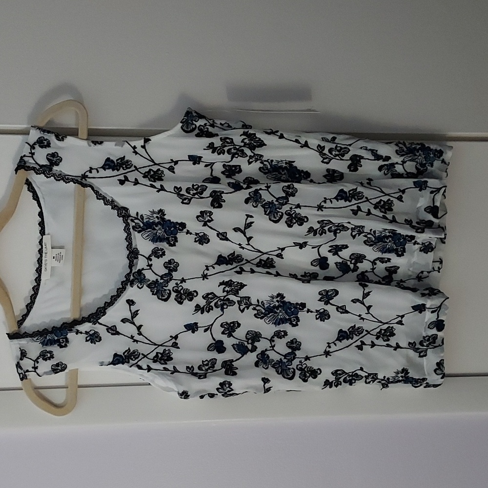 Skye's the Limit White and Blue Floral Blouse